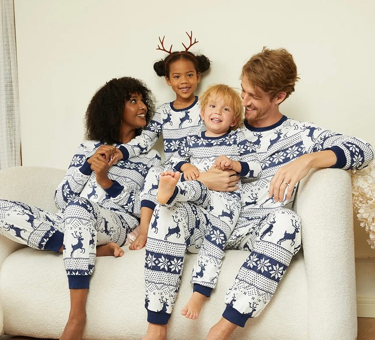 Winter Clothing Looks - メリークリスマス家族マッチングパジャマセットオールエルクプリント母父子供クリスマス服セットソフトルーズパジャマホリデールック
