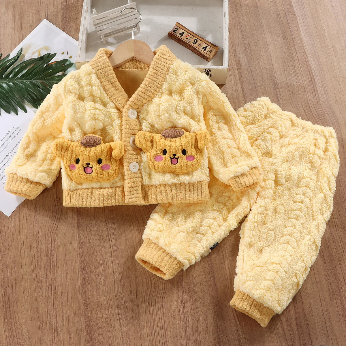 男の子と女の子のための漫画のパジャマ,柔らかいフランネルのパ - Winter Clothing Baby Boy のレビューと価格
