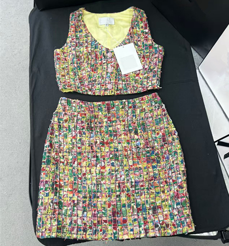 カスタマイズ可能なヨーロッパ女性向け2026年冬新作服 カラ - Winter Clothing Color のレビューと価格